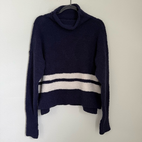 UGG Blue w White Stripes Soft Plush Mock Neck Sweater Size M - Picture 2 of 8
